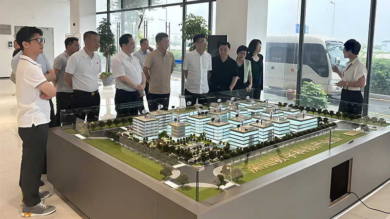 市大健康產(chǎn)業(yè)協(xié)會(huì)赴華僑試驗(yàn)區(qū)開展考察交流活動(dòng)暨協(xié)會(huì)一屆三次會(huì)長(zhǎng)會(huì)議成功舉辦